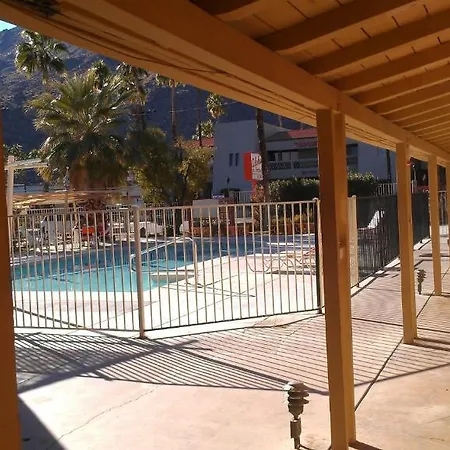 Aloha Hotel Palm Springs Exterior photo